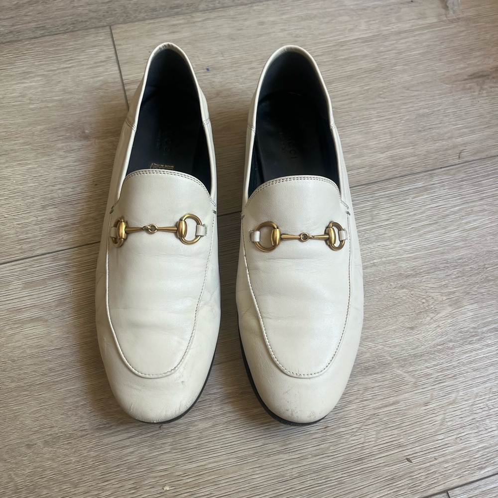 Gucci Women's Ivory Loafers with Gold Accent